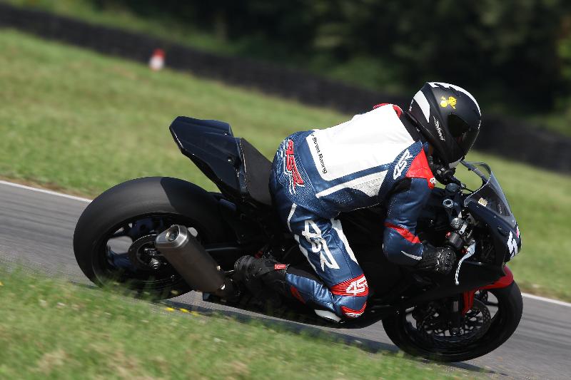 /Archiv-2021/37 15.08.2021 Plüss Moto Sport ADR/Gruppe Einsteiger/backside-unklar